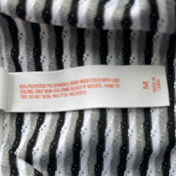 Colsie Striped Crop Tank Top Black White Gray Size M - Picture 9 of 9